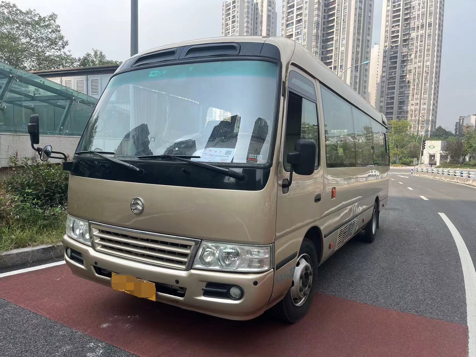22-seater private minibus with driver in Chongqing