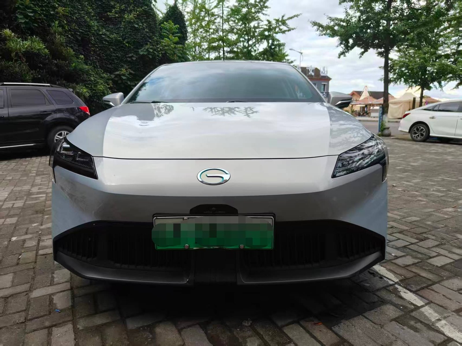 5-seater private car with driver in Chongqing, China