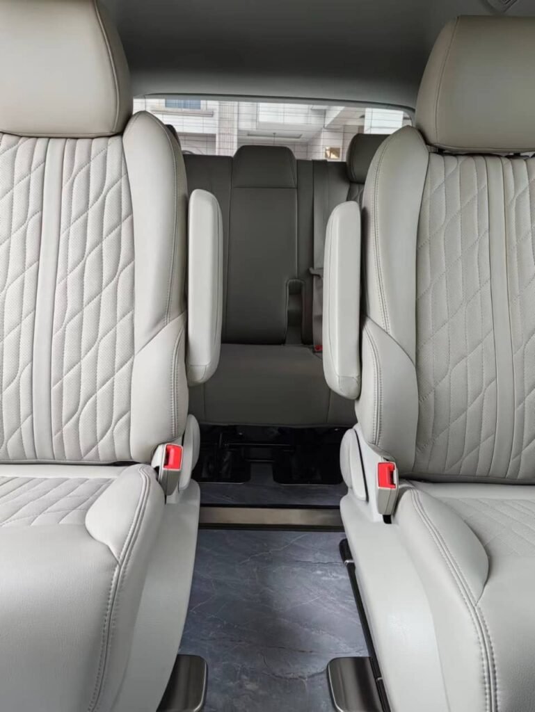 Third-row seats in a 7-seater private car for Chongqing travel